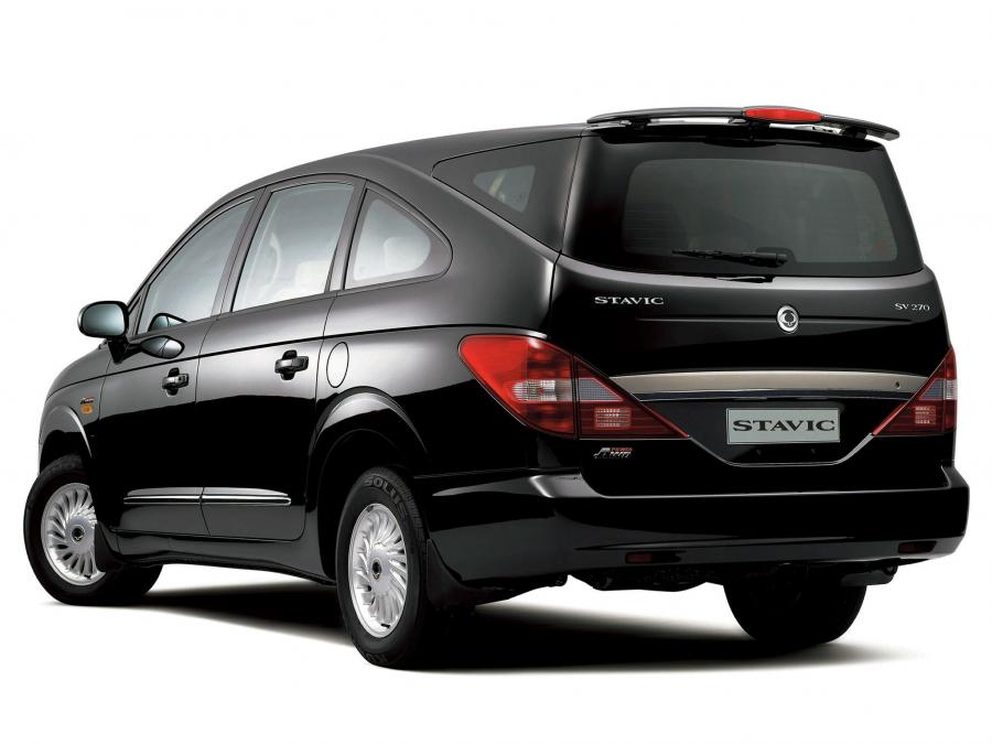  SsangYong Stavic 2004 года  (фото 3 из 6)